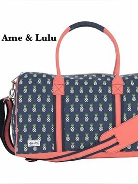 Ame & Lulu (HARD to FIND) Navy Pineapple Print Weekender Bag with Coral Trim! 🩷